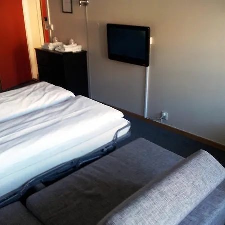 Nor-kro Motel 2*